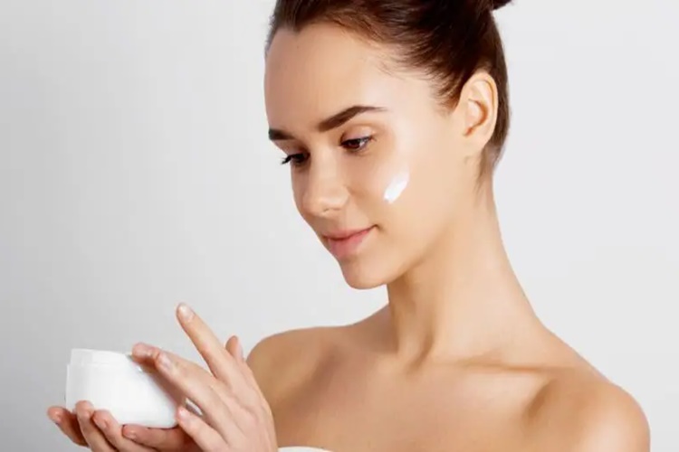 Madecassol Dışarı Çıkarken Sürülür Mü?