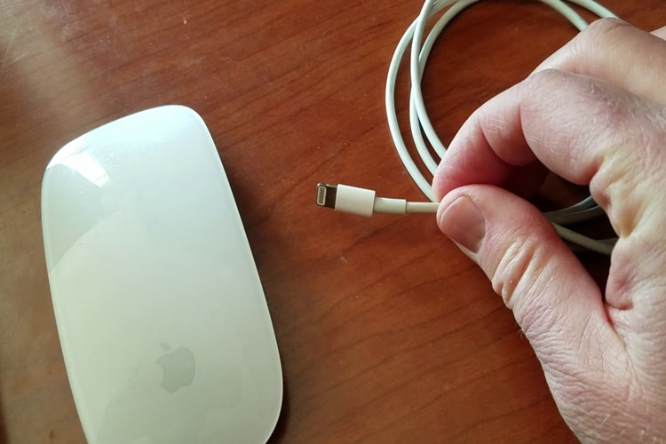 Magic Mouse Nasıl Şarj Edilir?