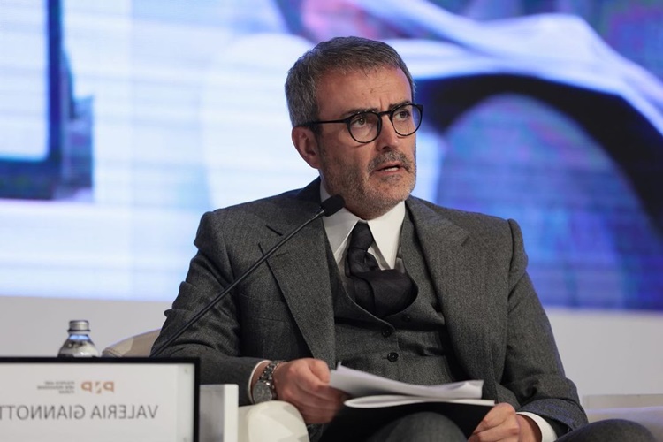Mahir Ünal Saç Mı Ektirdi?