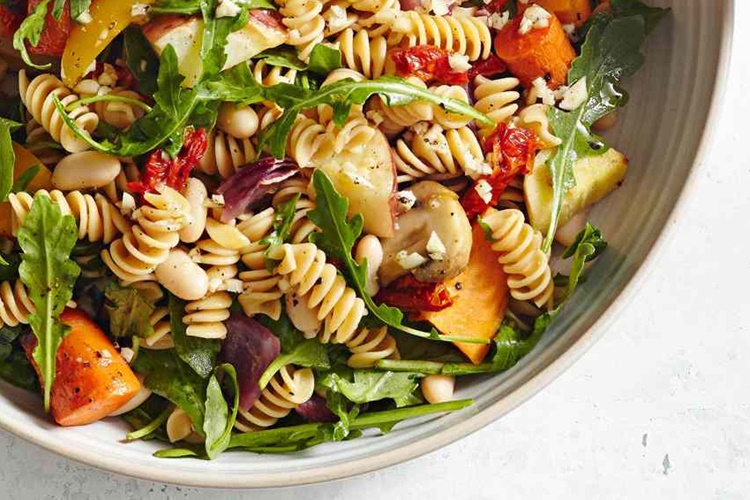 Makarna Salatası Buzdolabına Konur Mu?