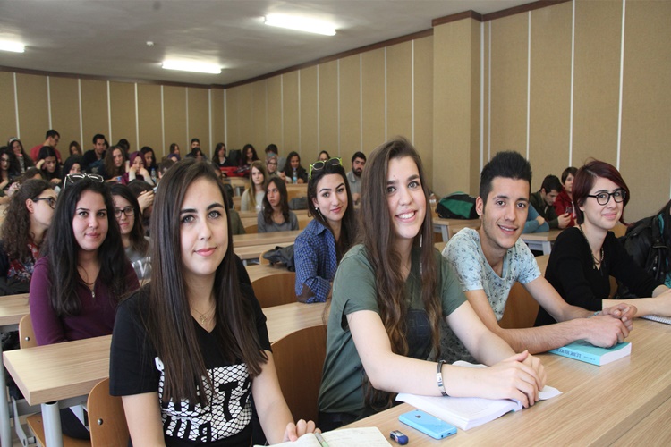 Maliye Bölümü Okuyanlar KPSS'de Hangi Derslerden Sorumlu?