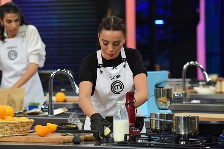 Masterchef Suna Evli Mi?