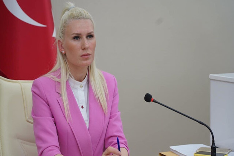 Melek Mızrak Subaşı Nereden Mezun?
