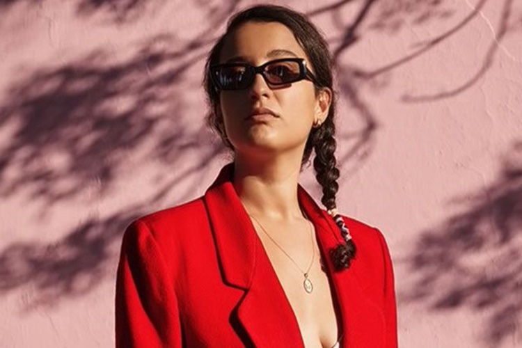 Melike Şahin - Nasır Sözleri Kime Ait?