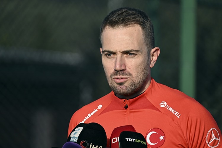 Mert Günok Annesi Kimdir?