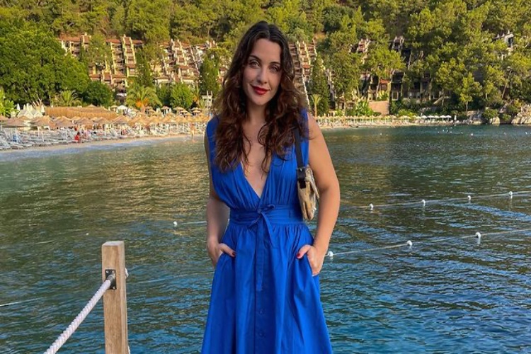 Merve Özkaynak Eşi Kaç Yaşında?