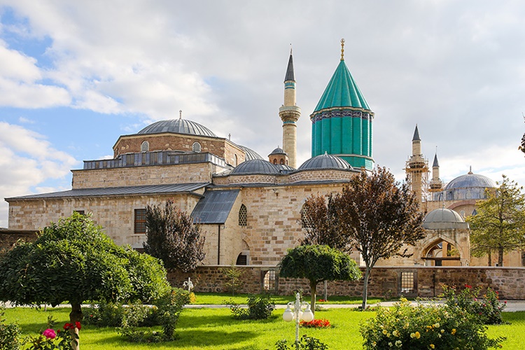 Mevlana Türbesi Nerede?