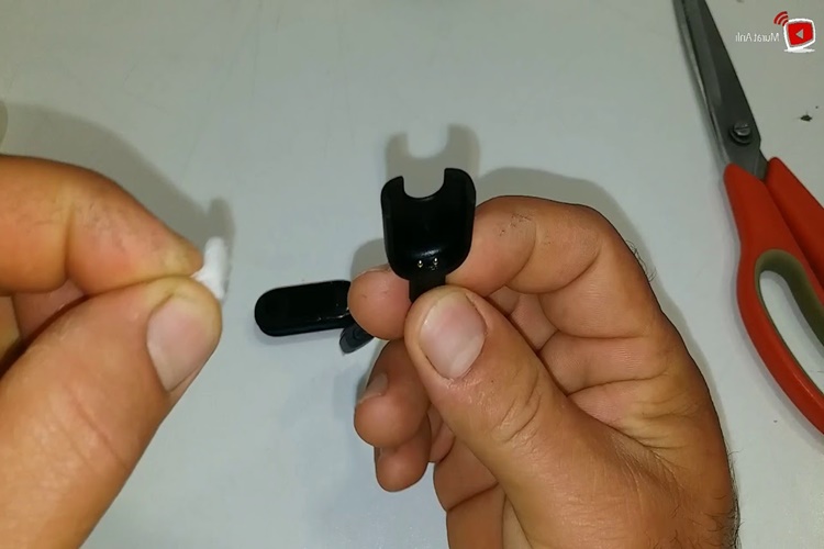 Mi Band 3 Nasıl Şarj Edilir?