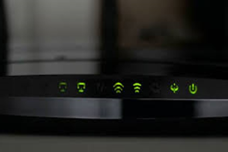 Modemin İnternet Işığı Neden Yanıp Sönüyor?