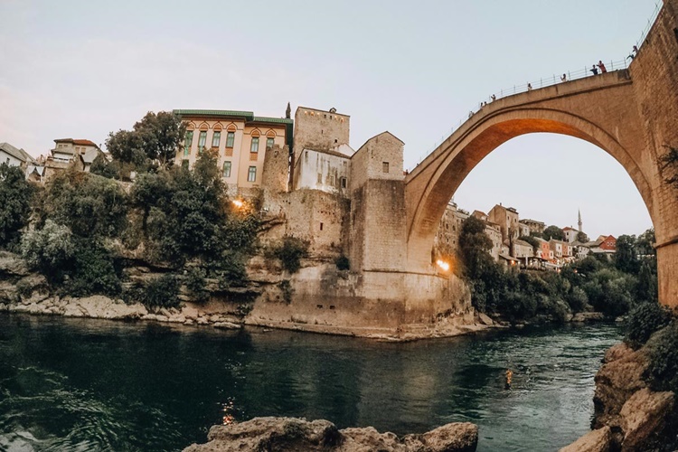 Mostar Köprüsü Kaç Metre?