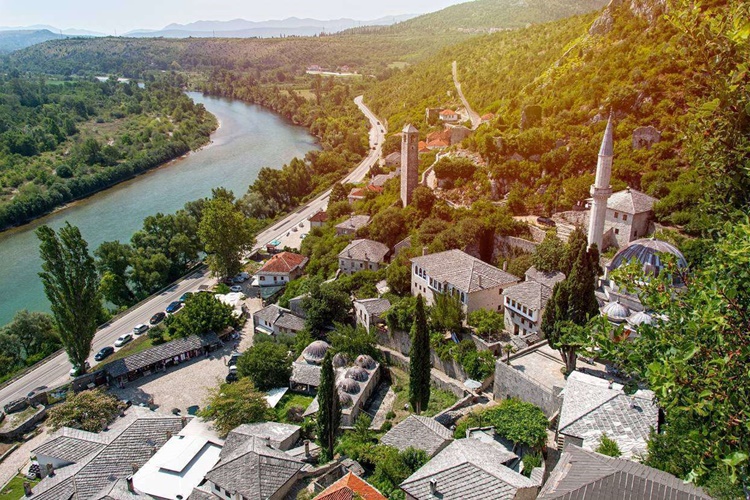 Mostar Poçitel Arası Kaç Km?