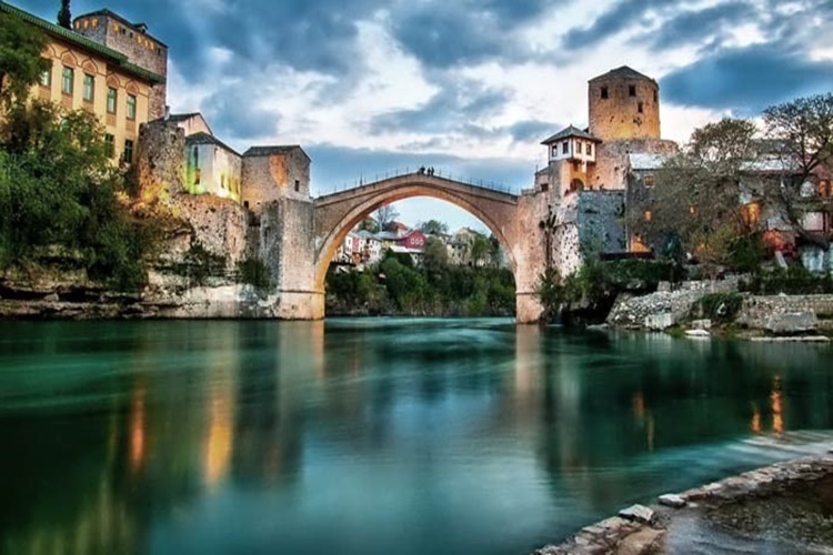  Mostar Saraybosna Arası Kaç Km?