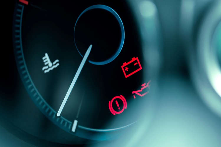 Motor Arıza Işığı Muayeneden Geçer Mi?