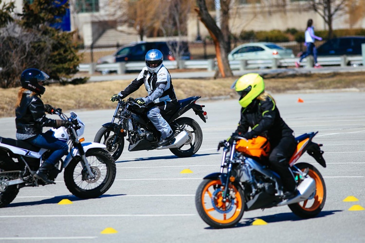 Motosiklet Ehliyeti İçin Gerekli Evraklar Nelerdir?
