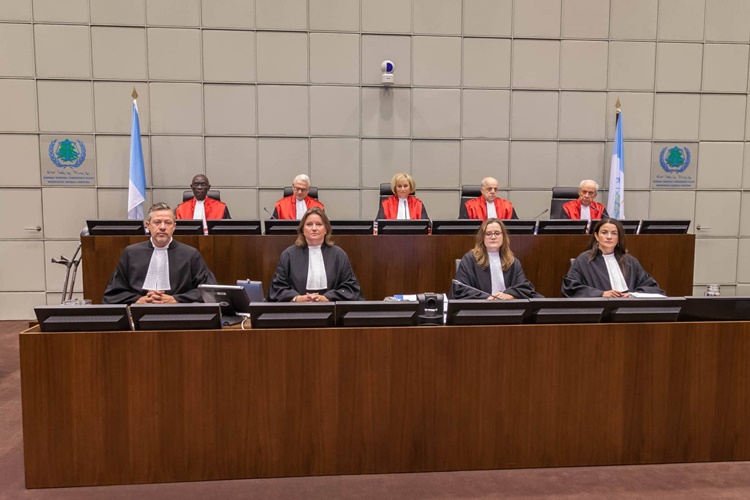 Mübaşir Nasıl Giyinir?