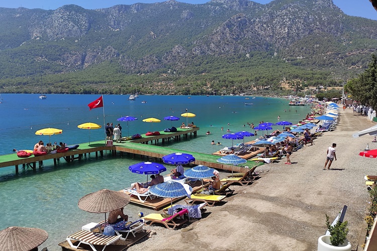 Muğla Akbük Koyu Denizi Soğuk Mu?