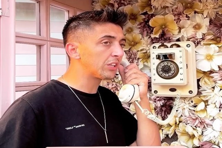 Mustafa Akan Eşi Kimdir?