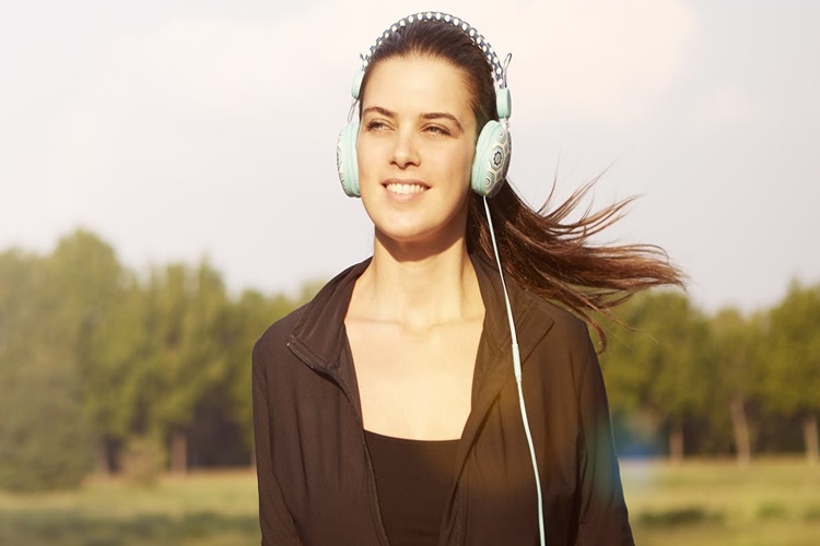 Müzik Dinlemek Abdesti Bozar Mı?