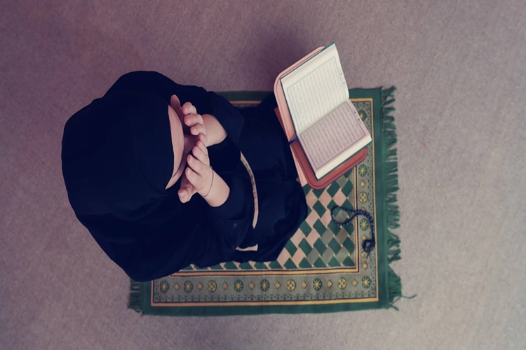 Namaz Borcu Olan Nafile Namaz Kılabilir Mi?