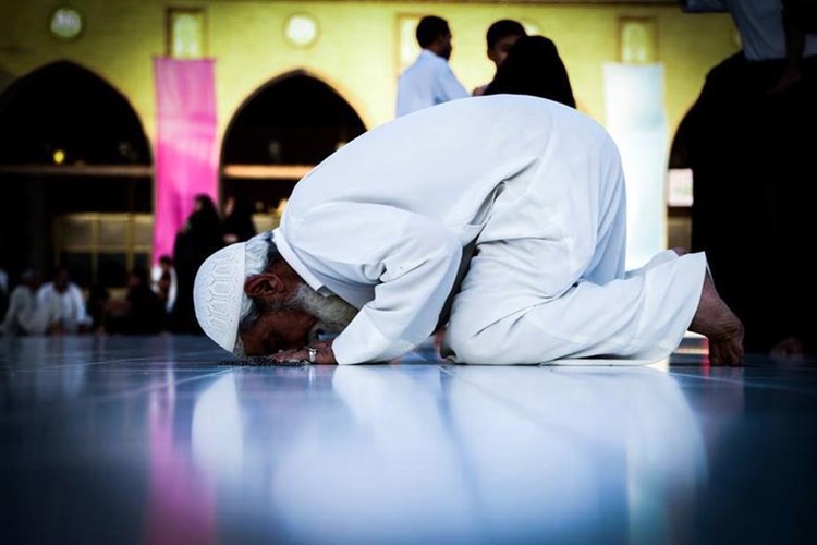 Namaz Hangi Peygamberden Beri Var?