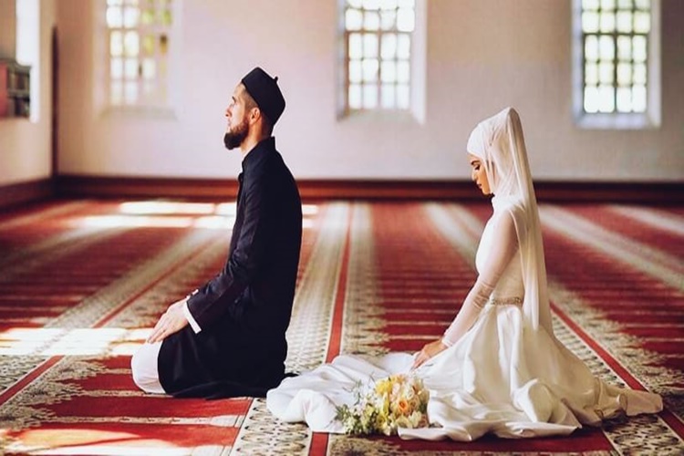 Namaz Kılan Erkek Aldatır Mı?