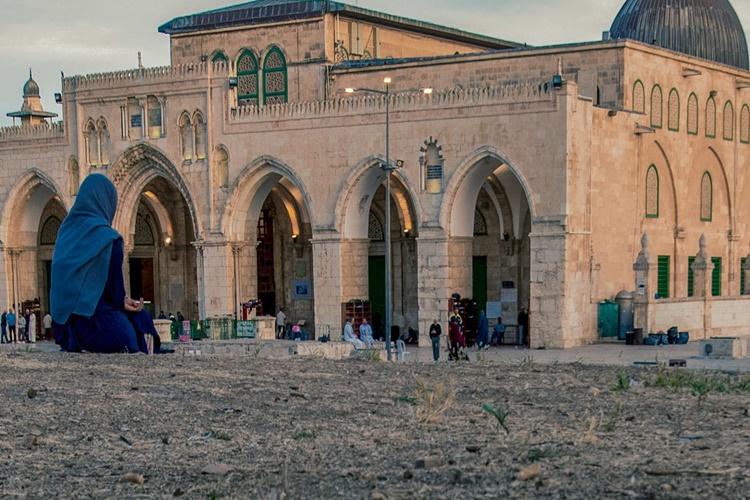 Namaz Kılarken Gaz Çıkarmak Günah Mı?
