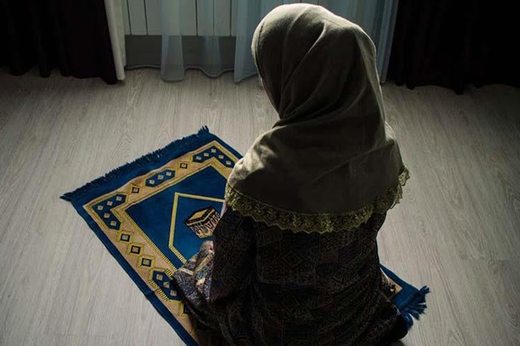 Namaz Kılarken Vajinadan Gaz Çıkması Namazı Bozar Mı?