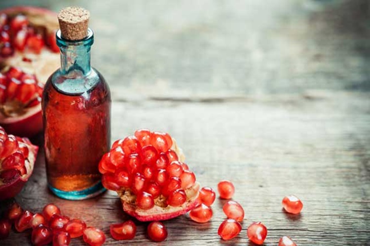 Nar Ekşisi Lekesi Halıdan Nasıl Çıkar?