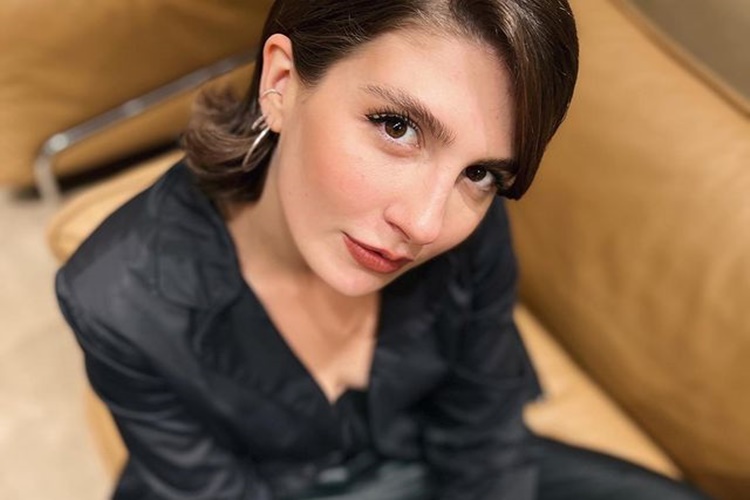 Naz Çağla Irmak Kimdir?