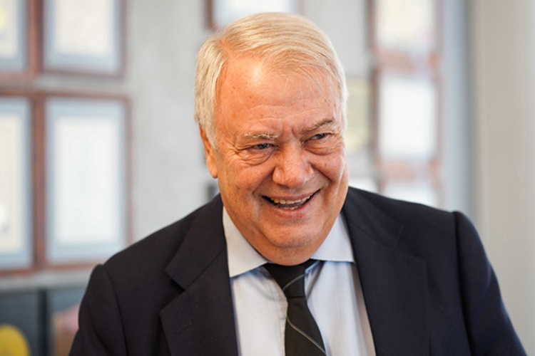 Necmettin Pamir Nerede Çalışıyor?