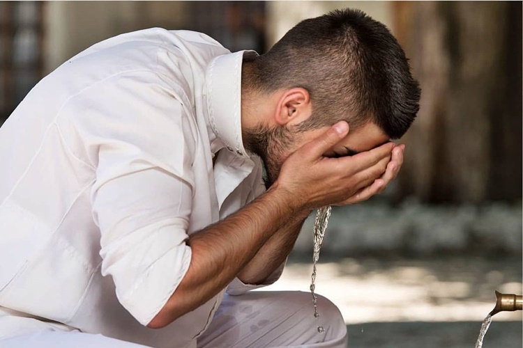 Neler Abdesti Bozar, Neler Bozmaz?