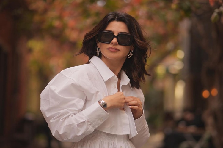 Nesrin Cavadzade Burnu Estetik Mi?