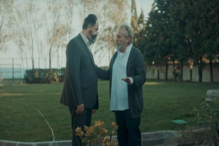 Netflix Sıcak Kafa DizisNetflix Sıcak Kafa Dizisi Konusu Nedir?i Nerede Çekiliyor?