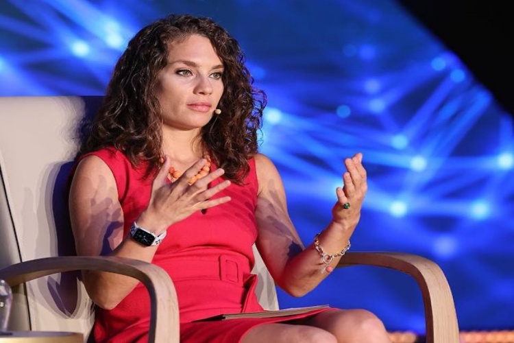 Nevşin Mengü Babası Neden Öldü?