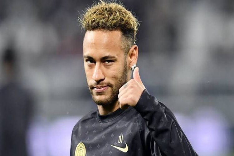 Neymar Futbol Kariyeri Nasıldır?