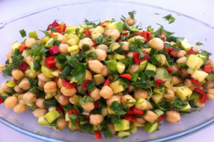 Nohut Salatasının Yanına Ne Gider?