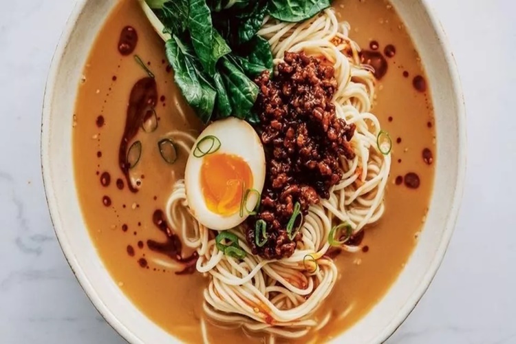Noodle Ne Kadar Su Konur?
