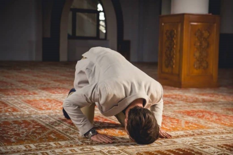 Öğle Namazını Kaçırdım Ne Yapmalıyım?