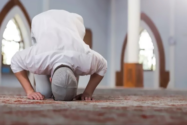 Öğle Namazının Sünnetine Nasıl Niyet Edilir?