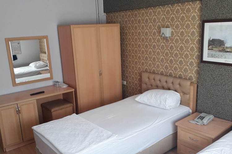 Öğretmen Evinde Herkes Kalabilir Mi?