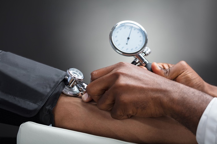 Omron Tansiyon Aleti Nasıl Kullanılır?