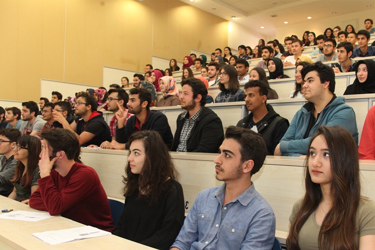 Önlisans Adalet Bölümü Mezunları Ne İş Yapar?