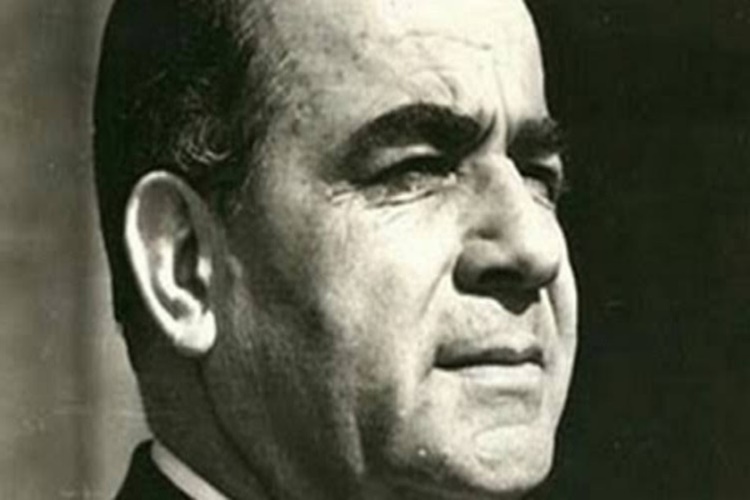 Onuncu Yıl Marşı'nı Kim Yazdı?