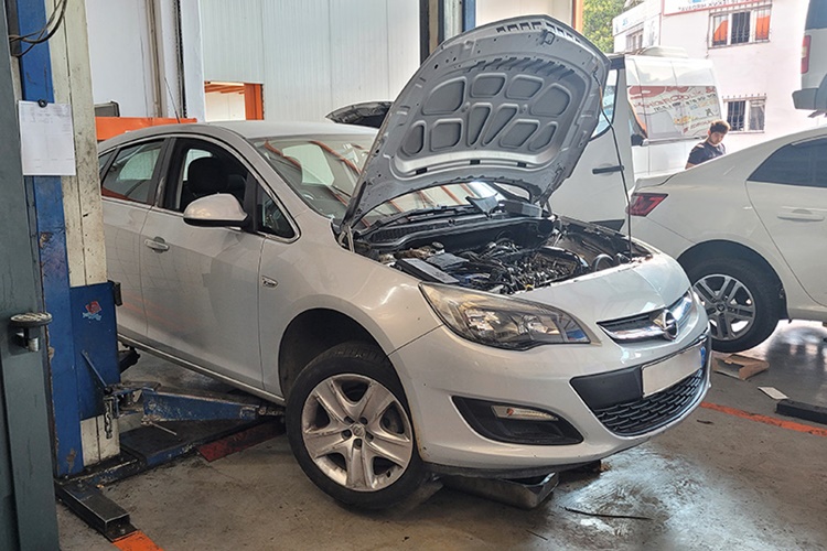 Opel Astra J Hangi Yağ Kullanılır?
