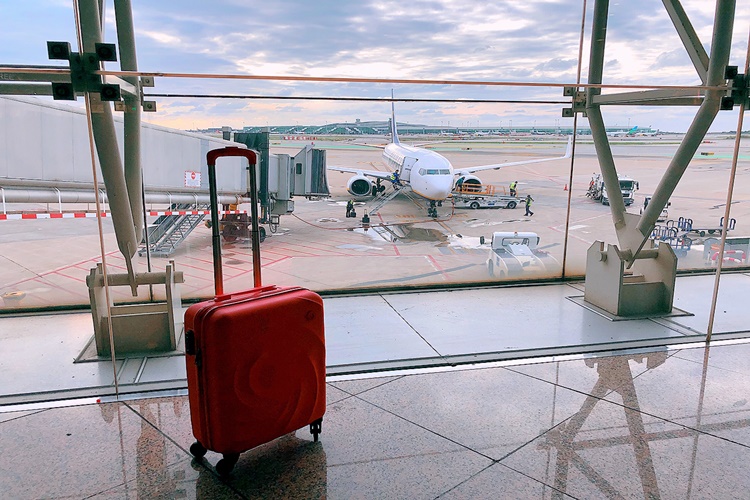 Orta Boy Valiz Uçağa Alınır Mı?
