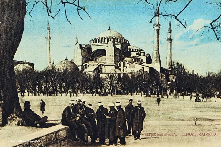 Osmanlılarda İlk Medrese Hangi Padişah Döneminde Nerede Yapılmıştır?