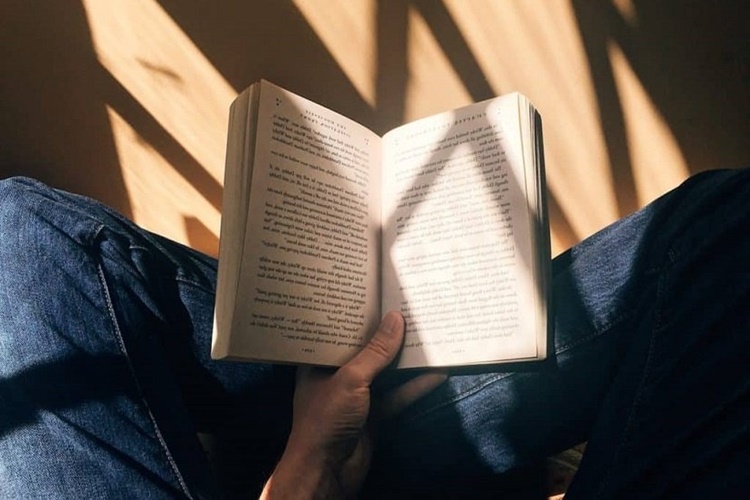 Otomatik Portakal Kitabı Konusu Nedir?