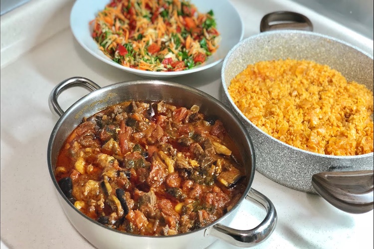 Oturtma Yemeğinin Yanına Ne Gider?