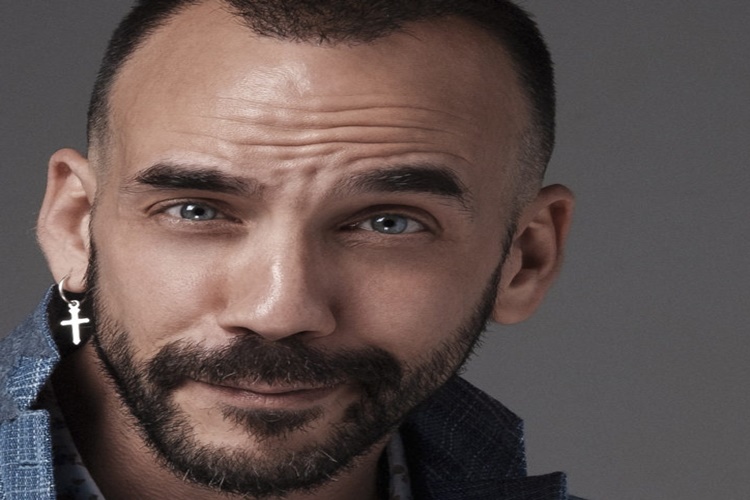 Oyuncu ve Şarkıcı Olan Panos Mouzourakis Hakkında Merak Edilenler Nelerdir?
