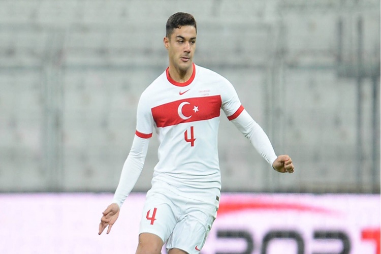 Ozan Kabak Nerede Oynuyor?